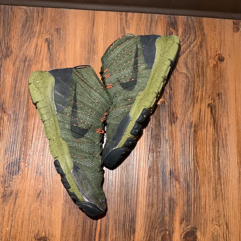 nike chukka running shoes